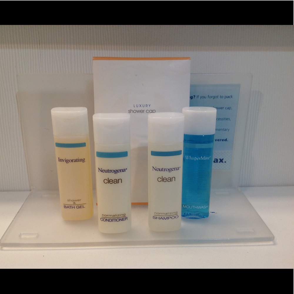 Neutrogena Travel Size Bath Gel Shampoo Conditioner Mouthwash & Shower Cap